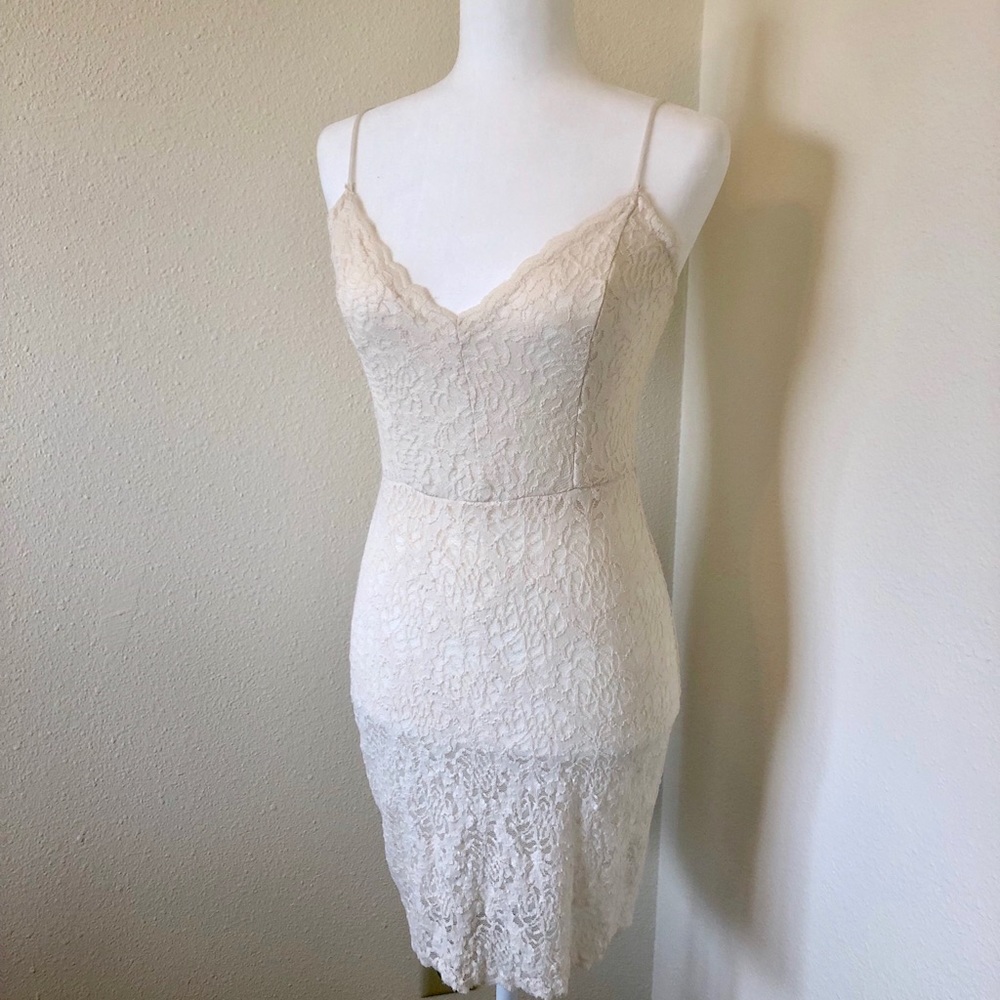 Mini lace dress